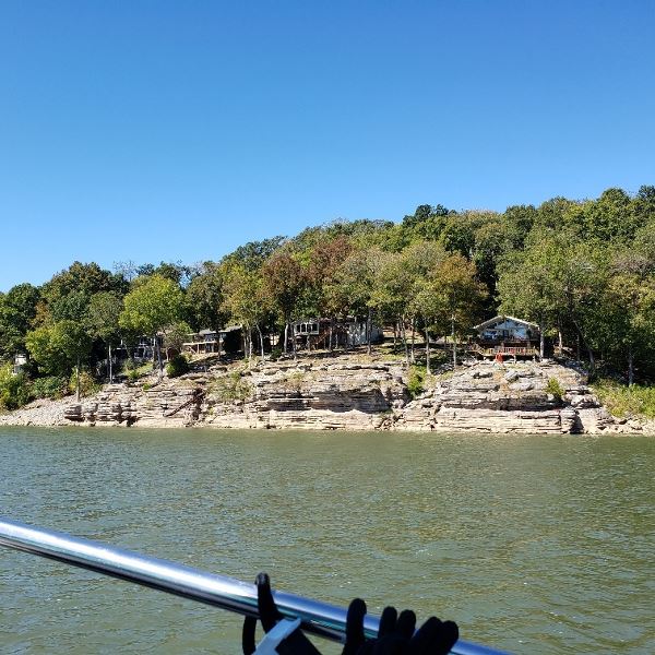 Living high on the river in Tennessee.